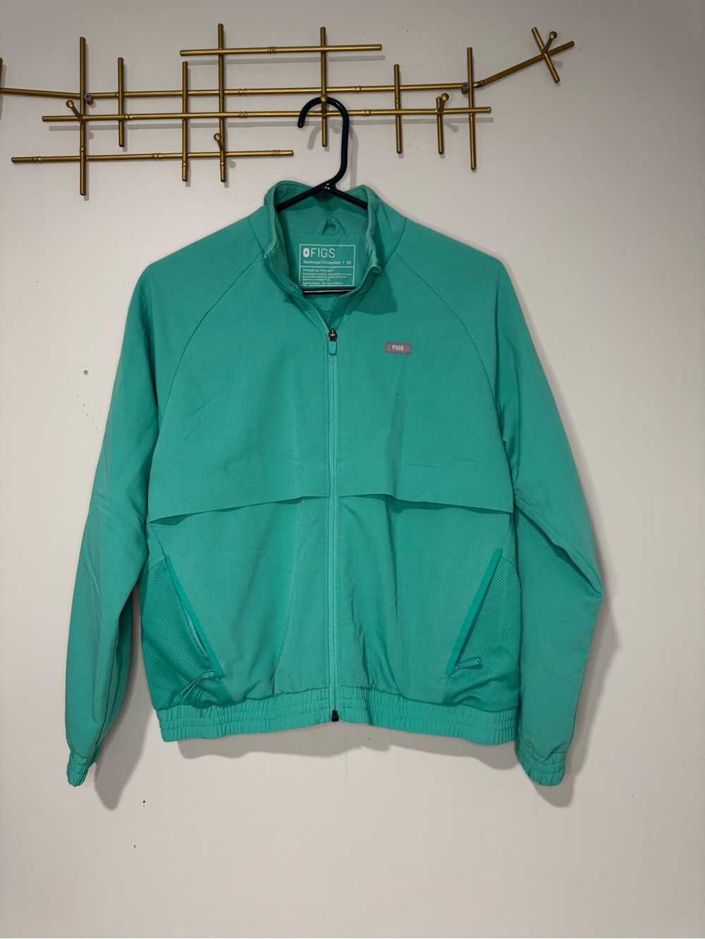 Figs Sydney Scrub Jacket